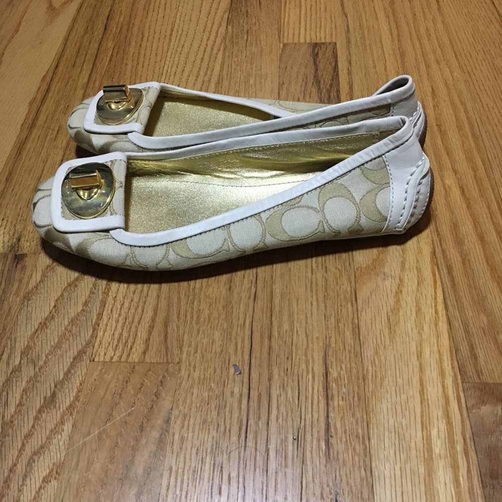Coach flats NWOT